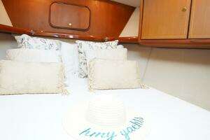 2005 Ocean Yachts thumbnail 51