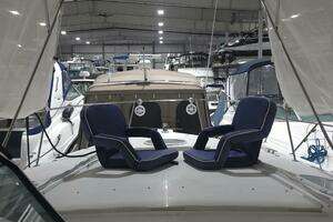 2008 Cruisers Yachts thumbnail 4