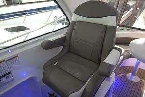 2008 Cruisers Yachts thumbnail 41