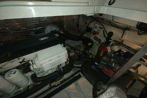 2008 Cruisers Yachts thumbnail 51