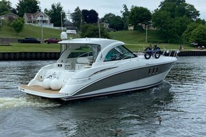 39ft Cruisers Yachts Yacht For Sale