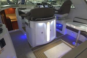 39ft Cruisers Yachts Yacht For Sale