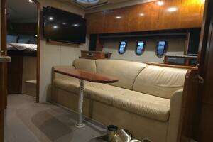 2008 Cruisers Yachts thumbnail 10
