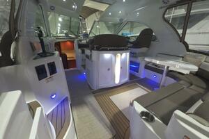 39ft Cruisers Yachts Yacht For Sale