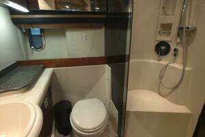 2008 Cruisers Yachts thumbnail 20