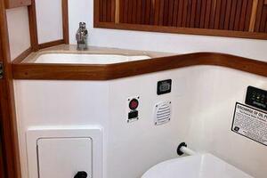 Glass Machine 36ft Sabreline Yacht For Sale