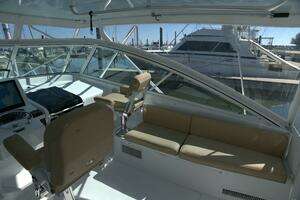 2002 Viking 43 Open thumbnail 22