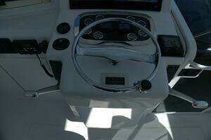 2002 Viking 43 Open thumbnail 23