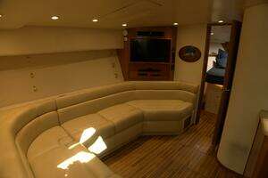 2002 Viking 43 Open thumbnail 9