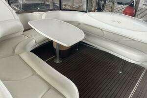 2001 Sea Ray 380 Sundancer thumbnail 10