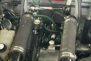 2001 Sea Ray 380 Sundancer thumbnail 42