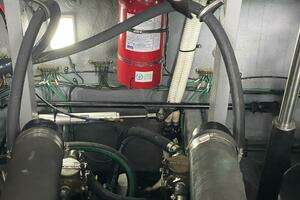 2001 Sea Ray 380 Sundancer thumbnail 43