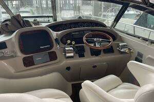 2001 Sea Ray 380 Sundancer thumbnail 13