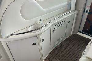 2001 Sea Ray 380 Sundancer thumbnail 9