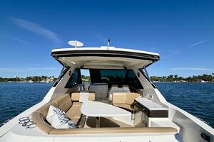 2022 Sea Ray Sundancer 320 thumbnail 21