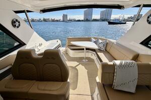 2022 Sea Ray Sundancer 320 thumbnail 20