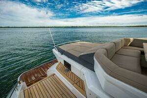 2016 Princess S65 thumbnail 24