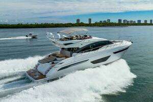 2016 Princess S65 thumbnail 1