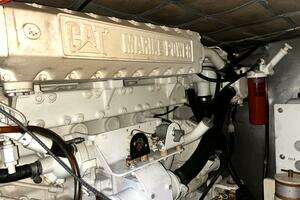 2004 Ferretti Yachts 530 thumbnail 13