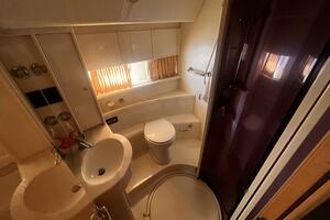 55FT (16.79M) FERRETTI YACHTS