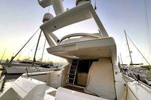 2004 Ferretti Yachts 530 thumbnail 2