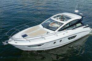 2017 Beneteau Gran Turismo 40 thumbnail 5