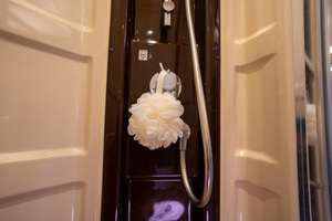 64FT (19.51M) AZIMUT