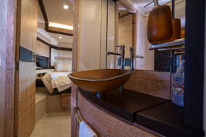 64FT (19.51M) AZIMUT