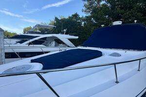 2007 Cruisers Yachts 370 Express thumbnail 3