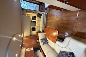 2007 Cruisers Yachts 370 Express thumbnail 6