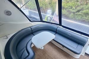 2007 Cruisers Yachts 370 Express thumbnail 21