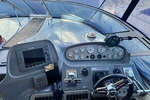 2007 Cruisers Yachts 370 Express thumbnail 16