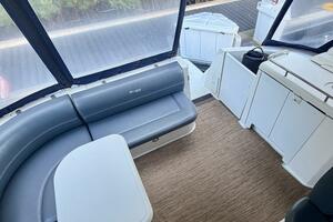 2007 Cruisers Yachts 370 Express thumbnail 23