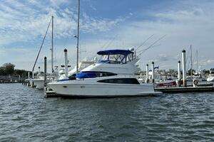 2005 Carver 36 SS thumbnail 4