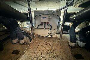 2005 Carver 36 SS thumbnail 56