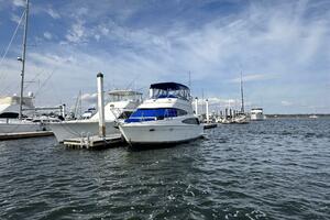 Pura Vida 36ft Carver Yacht For Sale