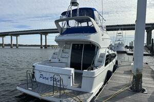 Pura Vida 36ft Carver Yacht For Sale