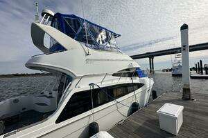 2005 Carver 36 SS thumbnail 12
