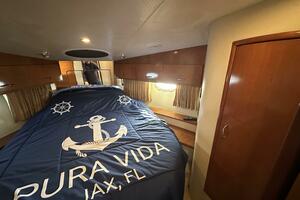 Pura Vida 36ft Carver Yacht For Sale
