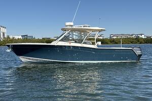 30ft Grady White Yacht For Sale