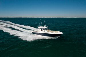 2019 Pursuit S 368 thumbnail 32