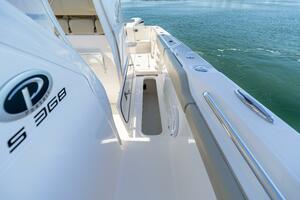 2019 Pursuit S 368 thumbnail 24