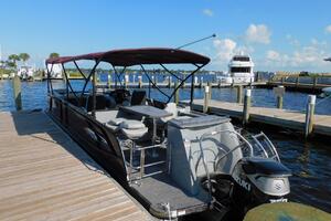 TERI S TOY 27ft Aqua Patio Yacht For Sale