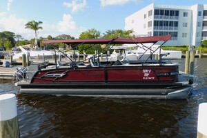 TERI S TOY 27ft Aqua Patio Yacht For Sale