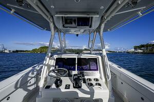 2011 Yellowfin 39 Offshore thumbnail 11