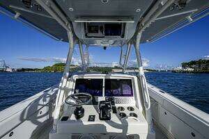 2011 Yellowfin 39 Offshore thumbnail 11
