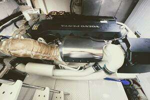 2014 Tiara Yachts 50 Coupe thumbnail 34