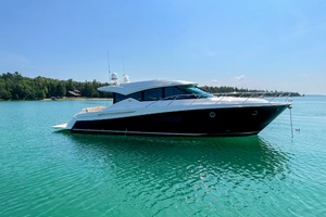 VALOR Worth Avenue Yachts