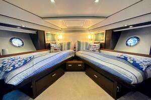 2014 Tiara Yachts 50 Coupe thumbnail 24