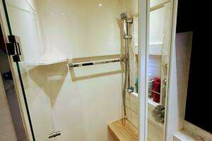 2014 Tiara Yachts 50 Coupe thumbnail 32